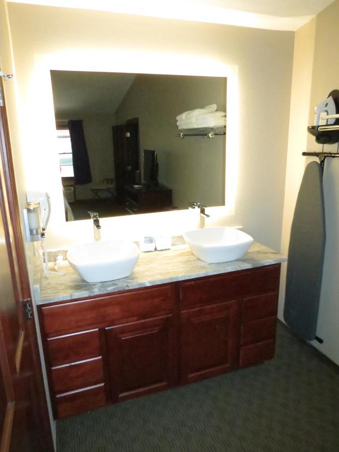 Edgewater Hotel And Suites Put-in-Bay Εξωτερικό φωτογραφία